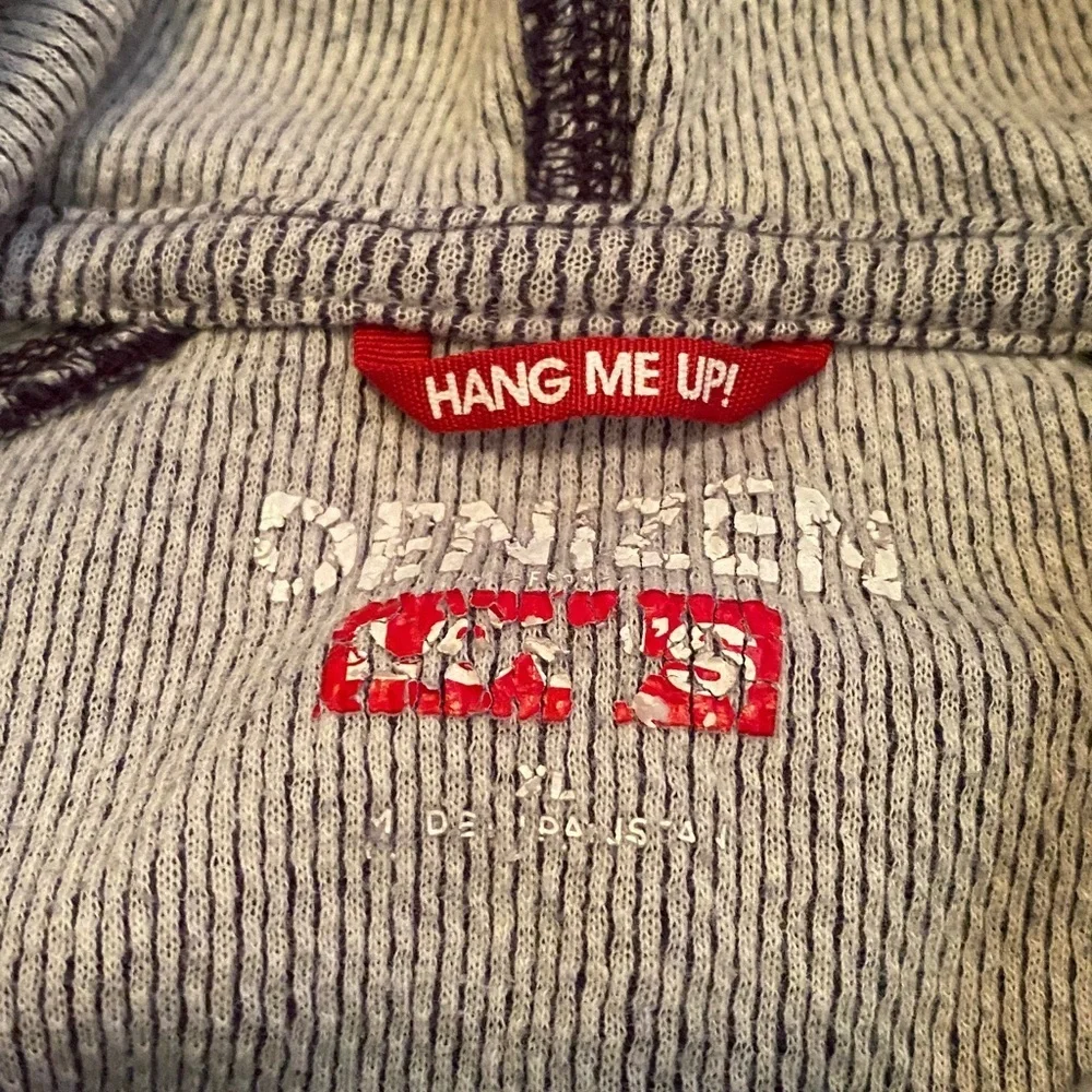 Levi’s Denizen Navy and Gray Hoodie. Size XL. 1/4 Button. Pullover.